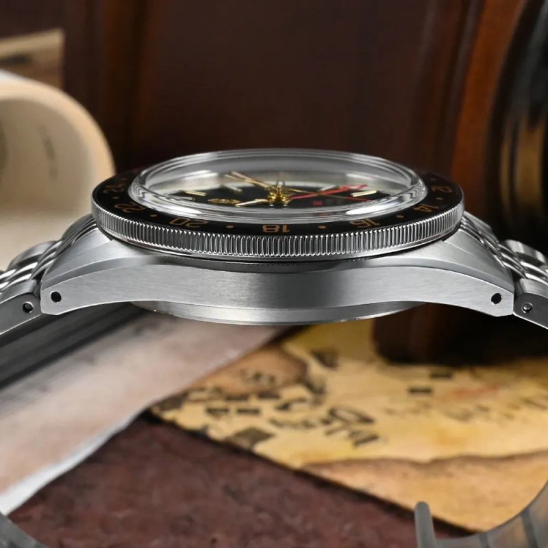 San Martin SN0116-G-V4 GMT NH-34 Watch Slightly Used - Image 7