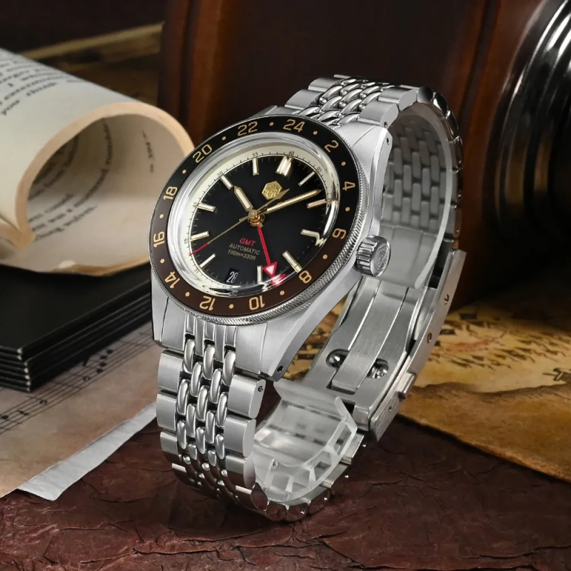 San Martin SN0116-G-V4 GMT NH-34 Watch Slightly Used - Image 2