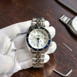 001 Seiko 5 GMT SSK033 Watch Brand New