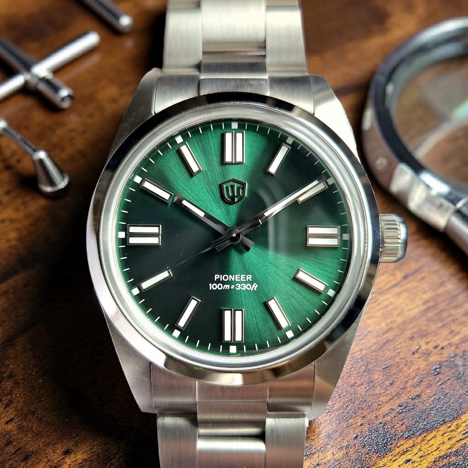 006 Watchdives WD1016B Pioneer With Sunburst Green Dial VH-31 Watch - Image 2