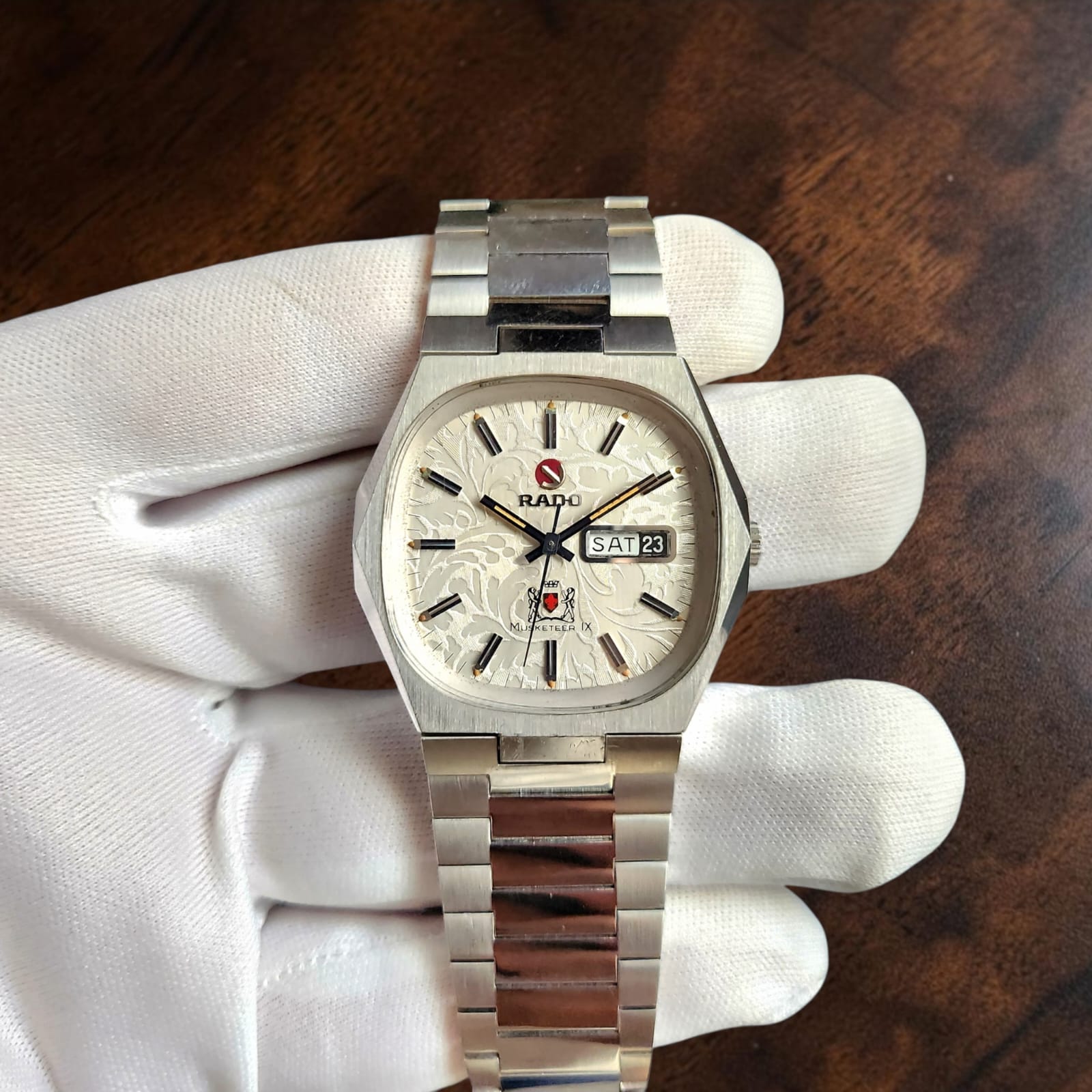 0012 Rado Very Rare 1975's Vintage Musketeer IX With Motif Dial Watch