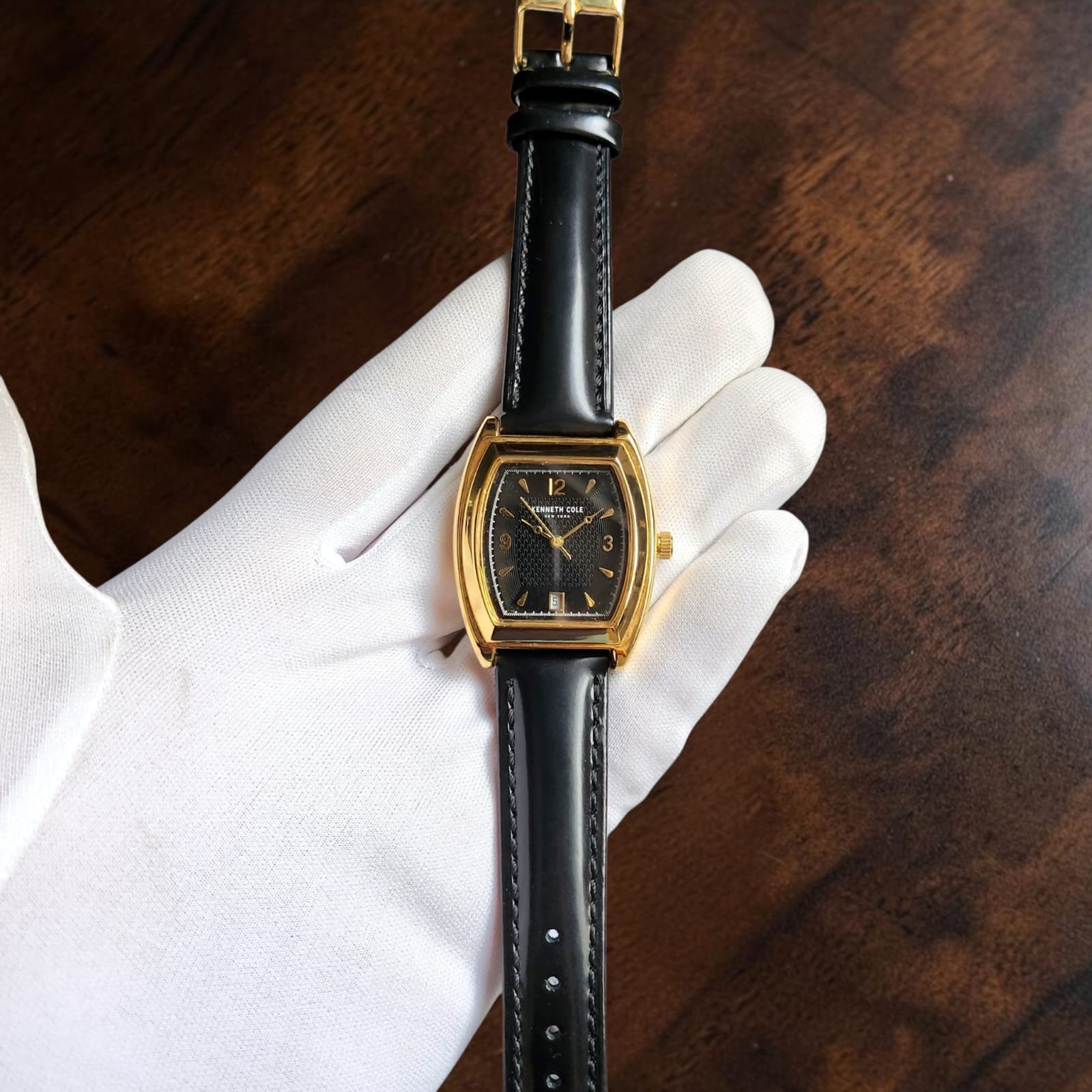 016 Kenneth Cole New York Gold Case Watch - Image 2