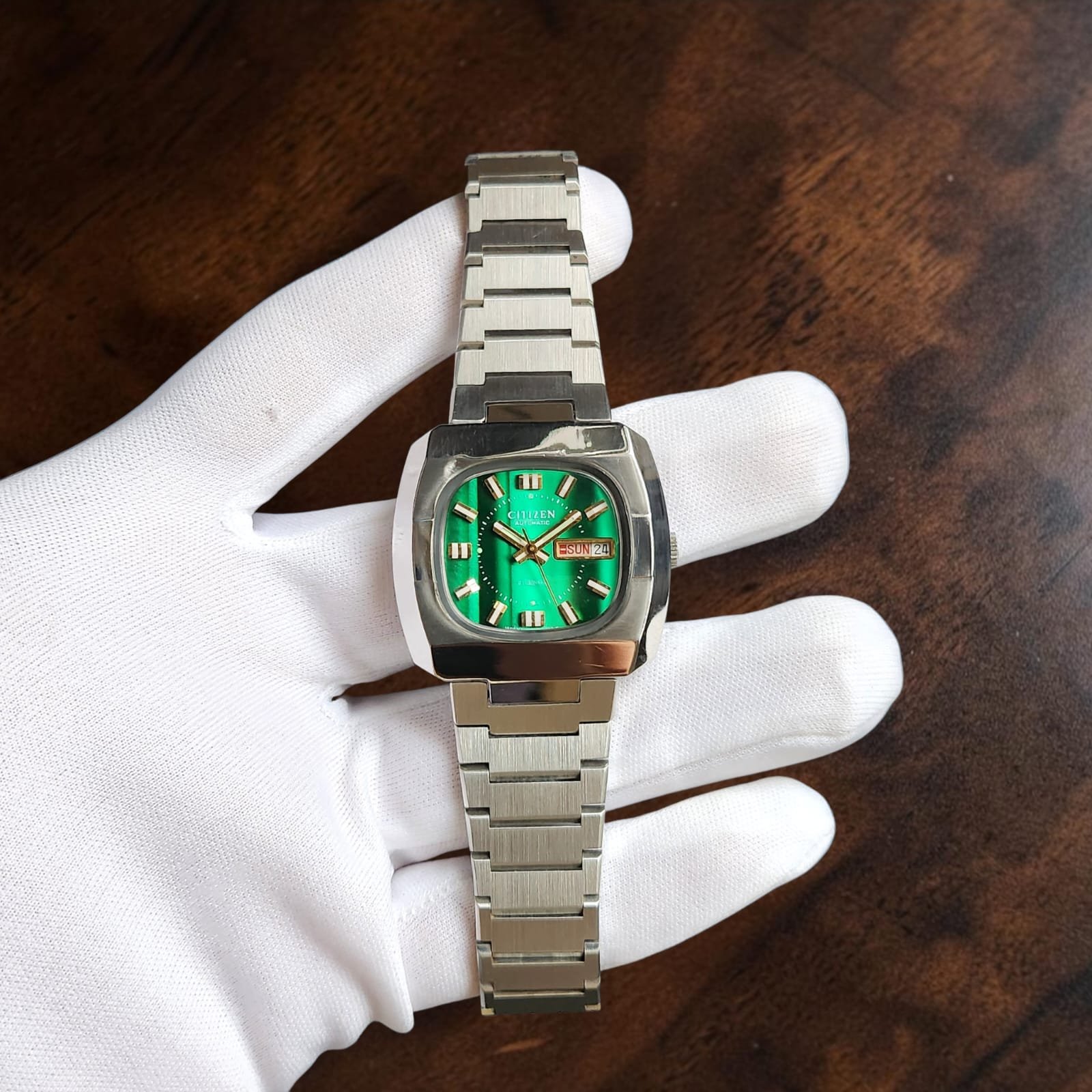 002 Citizen Automatic Green Elixir With Super Rare Emerald Gradient Dial - Image 2