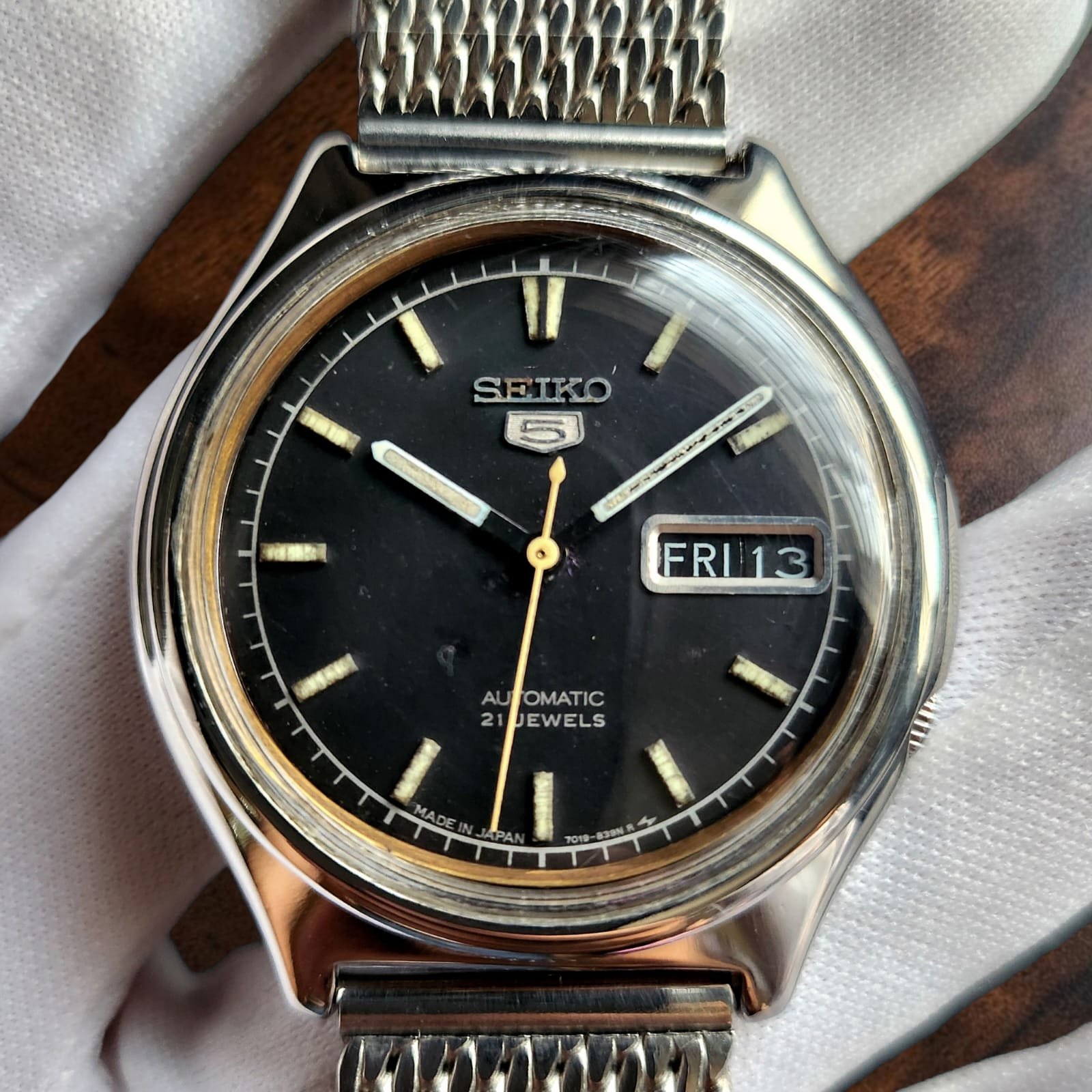 015 Seiko 5 Vintage 1970s Classic Mid-Century Casual Dress Style Watch - Image 2