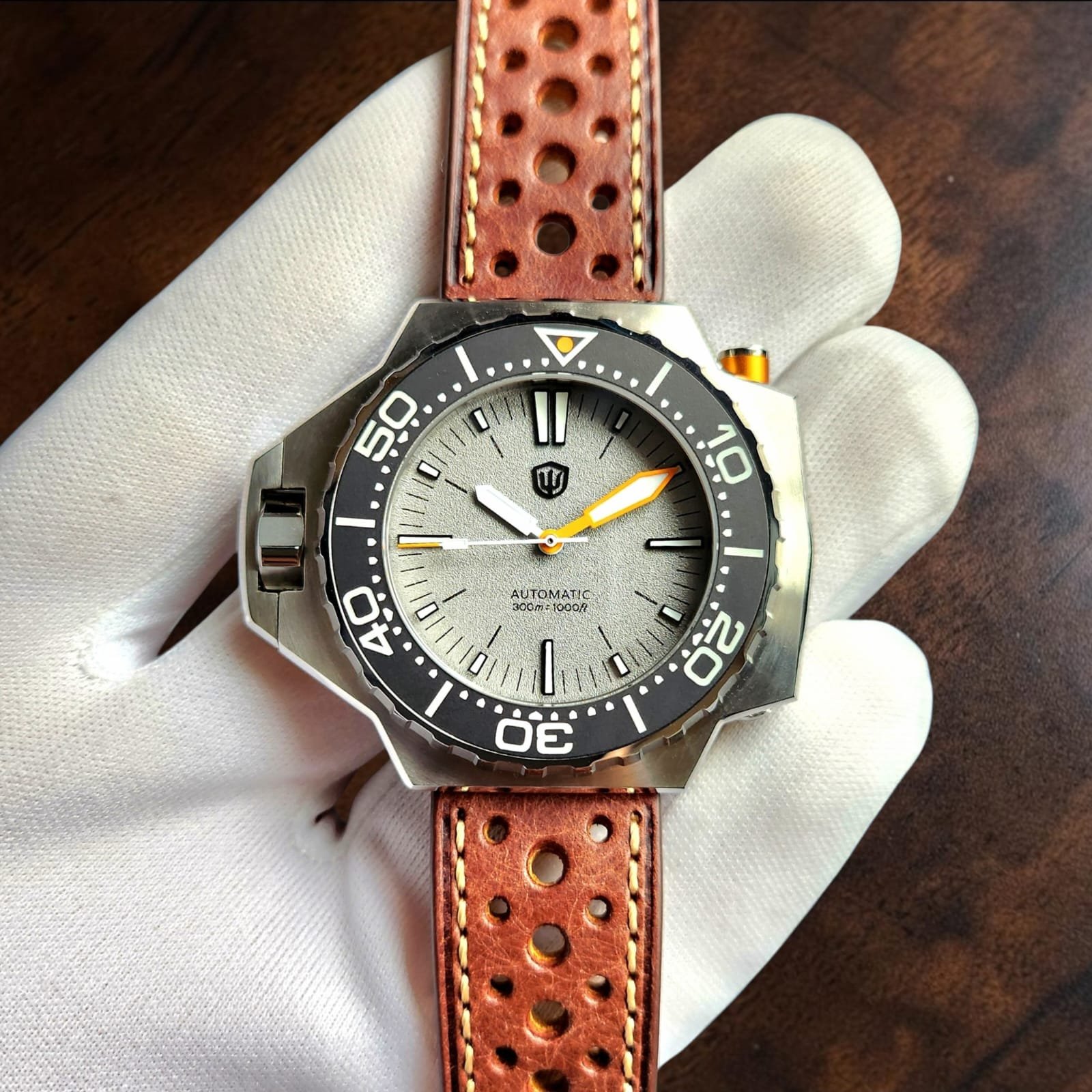 Watchdives WD1968 Classic Ploprof Homeage Textured Silver Dial